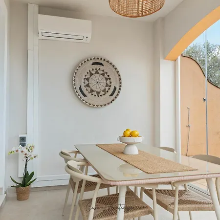 Apartment De Diseno Reformado Con Piscina Y Jardin Denia