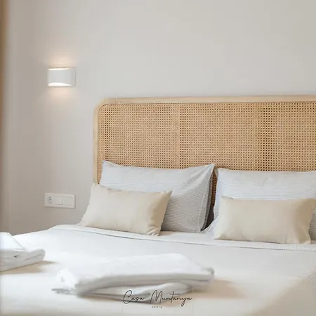 Apartment De Diseno Reformado Con Piscina Y Jardin *