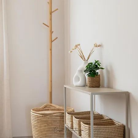 De Diseno Reformado Con Piscina Y Jardin Apartment *