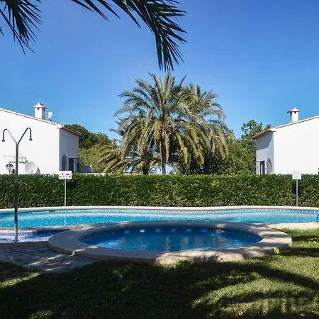 De Diseno Con Piscina, Jardin Y Parking Apartment *