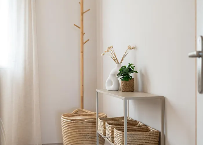 De Diseno Reformado Con Piscina Y Jardin Апартаменти *