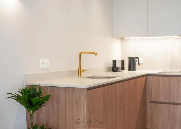 De Diseno Reformado Con Piscina Y Jardin * Dénia